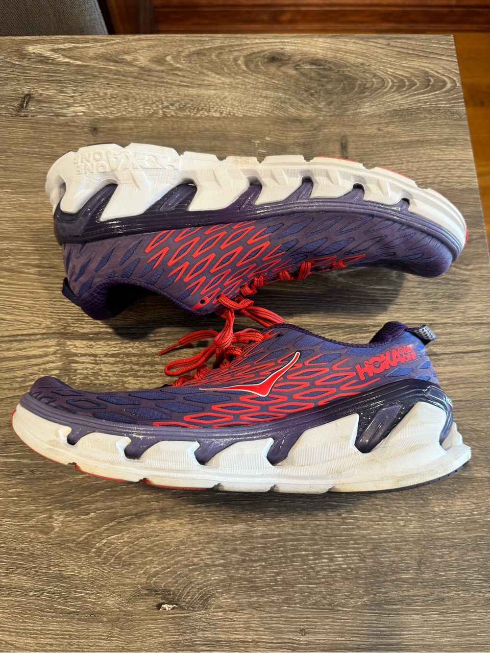 Hoka Women’s Sneakers Size 9.5 - Picture 2 of 8